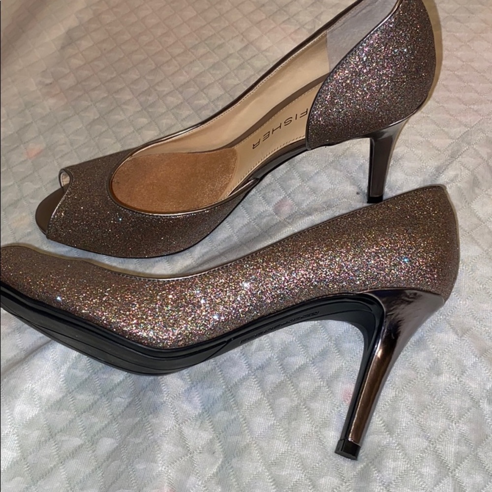 “Marc Fisher” Glitter Multi-Color ladies heels. - Picture 2 of 8